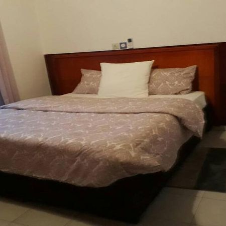Le Buffle Noir Appart D'Hotes Douala Eksteriør bilde
