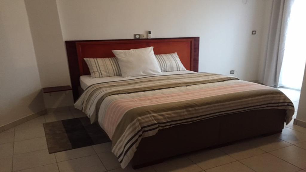 Le Buffle Noir Appart D'Hotes Douala Eksteriør bilde