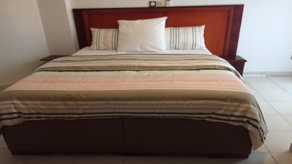 Le Buffle Noir Appart D'Hotes Douala Eksteriør bilde